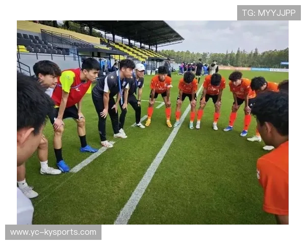 足球俱乐部在青训中完善未成年人保护政策并设立专职监督岗位，青少年足球俱乐部申请